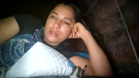 Snapshot of auroraangels1 chatting on May 7, 12:38 am auroraangels1 online show from May 7, 12:38 am