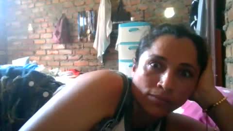 Snapshot of auroraangels1 chatting on May 10, 7:19 pm auroraangels1 online show from May 10, 7:19 pm