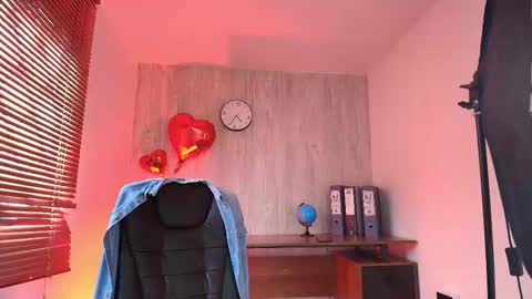 Ariana online show from February 13, 9:33 pm