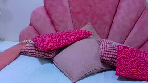 Snapshot of aurorajackson__ chatting on June 24, 2:32 am AURORA online show from June 24, 2:32 am