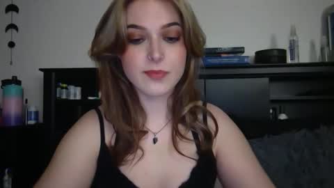 Snapshot of auroralightz1 chatting on February 14, 3:36 am auroralightz1 online show from February 14, 3:36 am