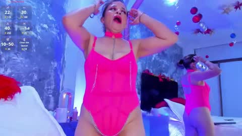 Snapshot of aurorarojas chatting on December 27, 6:03 am Aurora Rojas online show from December 27, 6:03 am