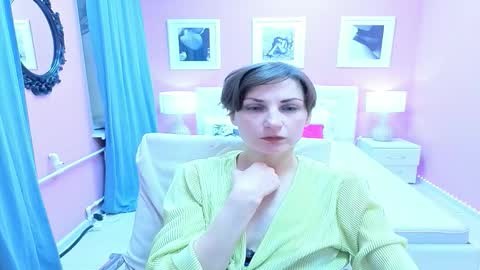 Aurora online show from December 1, 4:01 pm