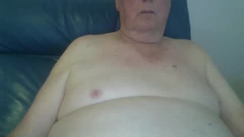 Snapshot of aussie1955 chatting on December 3, 8:05 am aussie1955 online show from December 3, 8:05 am