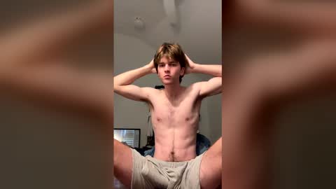 aussieboyethan online show from March 3, 2:18 am