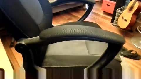 Snapshot of aussiebumm chatting on March 5, 7:27 am Aussiebumm online show from March 5, 7:27 am