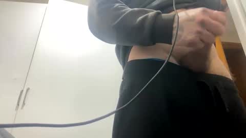 aussiecok6969 online show from May 13, 7:22 pm