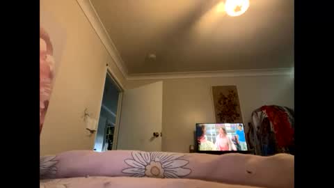 Milf4u online show from March 4, 5:46 am