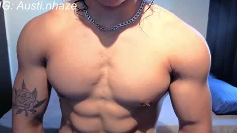 Snapshot of austiin_haze chatting on May 23, 2:21 pm Austin online show from May 23, 2:21 pm