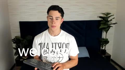 Austin  online show from April 18, 7:58 pm