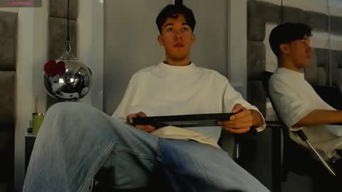 austinreeds online show from March 23, 12:42 pm