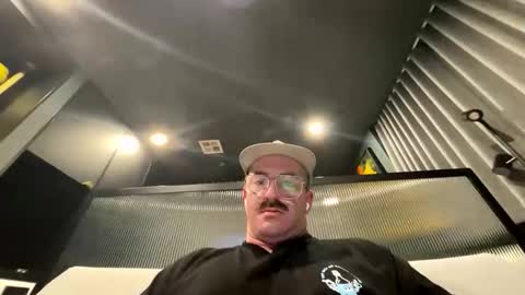 austintoner85 online show from October 12, 9:30 am