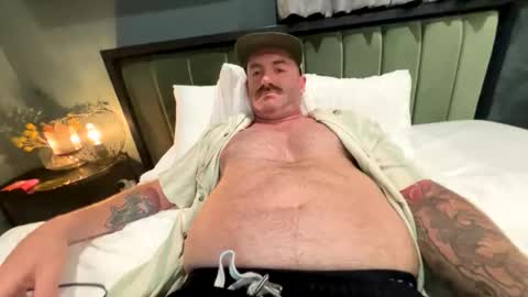 austintoner85 online show from October 14, 8:48 am