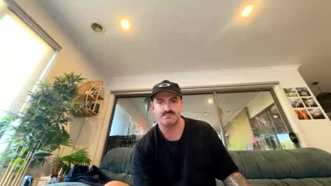 Snapshot of austintoner85 chatting on April 25, 5:21 am austintoner85 online show from April 25, 5:21 am