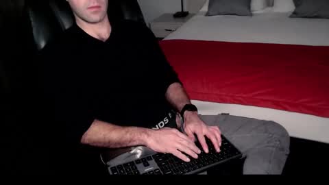 australopithas online show from October 26, 12:44 pm