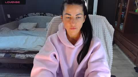 Snapshot of ava__doll chatting on April 25, 11:24 am Ava online show from April 25, 11:24 am