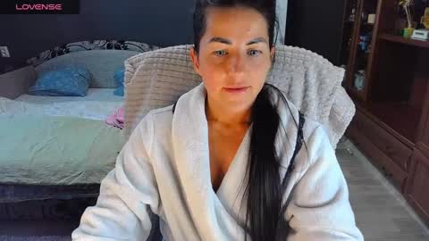 Snapshot of ava__doll chatting on May 2, 10:53 am Ava online show from May 2, 10:53 am