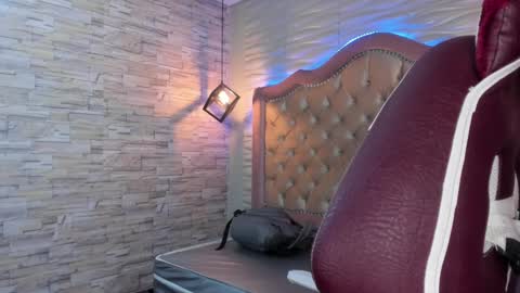 Snapshot of ava_broown chatting on January 11, 1:48 am online show from January 11, 1:48 am