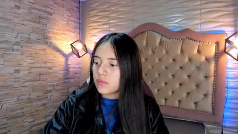 Snapshot of ava_broown chatting on February 6, 5:35 am online show from February 6, 5:35 am