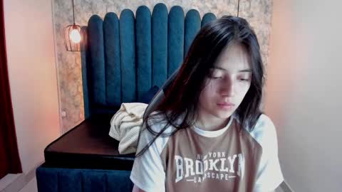 Snapshot of ava_broown chatting on March 1, 2:48 am online show from March 1, 2:48 am