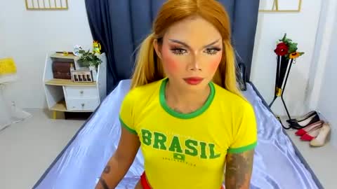 Snapshot of ava_gonz chatting on June 20, 12:30 pm ava gonz online show from June 20, 12:30 pm