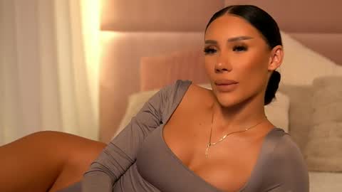 Ava online show from April 22, 1:19 am