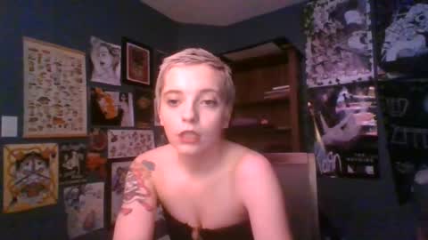 Snapshot of ava_mack chatting on June 28, 3:12 am Ava Mack online show from June 28, 3:12 am