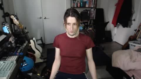 Ava online show from April 4, 8:28 pm