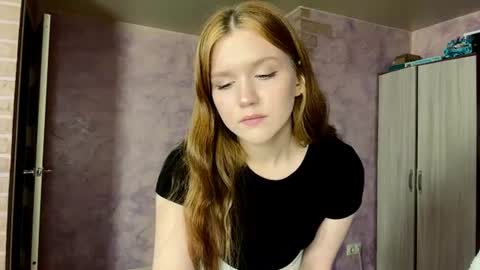 Snapshot of ava_sweetie chatting on July 24, 11:14 pm Lover online show from July 24, 11:14 pm
