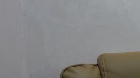 Snapshot of avablue_ chatting on June 25, 6:18 am online show from June 25, 6:18 am