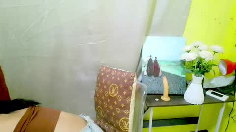 avacadaxcx online show from December 16, 1:43 am