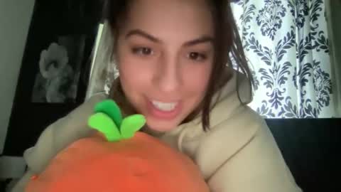 Snapshot of avamonroexo chatting on February 7, 6:24 pm Ava Monroe online show from February 7, 6:24 pm