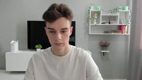 Snapshot of avegothy chatting on February 4, 10:10 am gothy 3 online show from February 4, 10:10 am