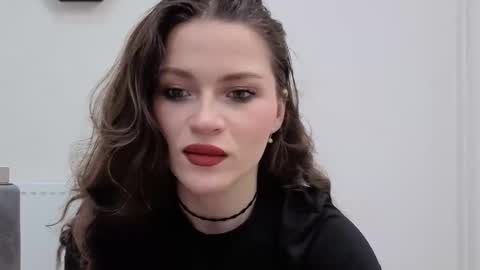 Aveline online show from April 3, 5:33 pm