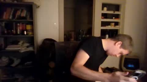 Snapshot of avenger8248 chatting on November 5, 1:16 am Avenger online show from November 5, 1:16 am