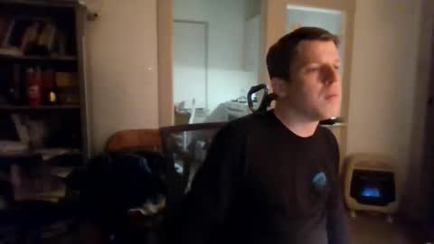 Snapshot of avenger8248 chatting on March 19, 3:10 am Avenger online show from March 19, 3:10 am