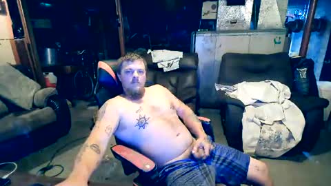 Snapshot of averag3joe chatting on July 24, 10:08 pm averag3joe online show from July 24, 10:08 pm