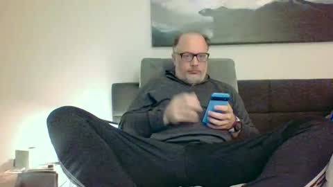 Greg online show from March 11, 2:54 am