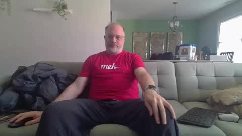 Snapshot of averagegreg chatting on April 6, 4:41 pm Greg online show from April 6, 4:41 pm