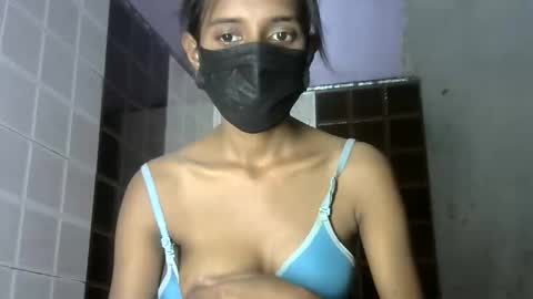 Snapshot of avery_lust01 chatting on May 25, 5:57 am avery_lust01 online show from May 25, 5:57 am