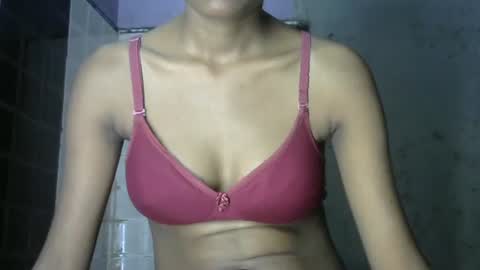 Snapshot of avery_lust01 chatting on June 6, 6:51 am avery_lust01 online show from June 6, 6:51 am