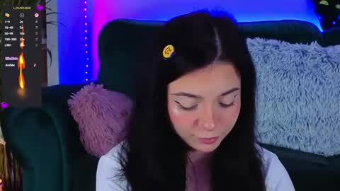 AveryWillow online show from March 8, 11:52 pm