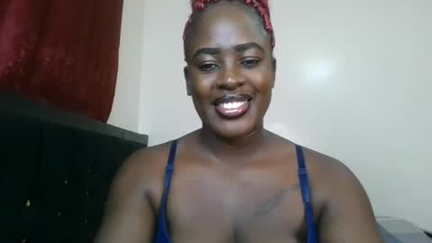 Snapshot of avian_babe chatting on June 5, 8:36 pm Avian online show from June 5, 8:36 pm