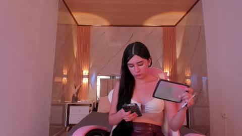 Avigail  online show from February 3, 6:57 pm