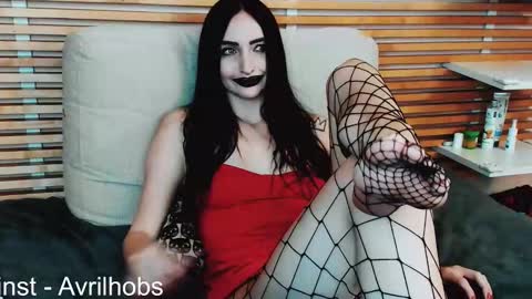 Avril online show from January 8, 2:41 pm