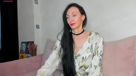Snapshot of avrora_mars chatting on April 10, 1:22 am Avrora online show from April 10, 1:22 am