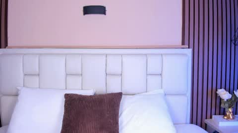 Avy  online show from April 17, 11:35 am