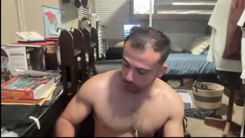 Snapshot of axel101101 chatting on July 13, 8:17 am Axel Palacios online show from July 13, 8:17 am
