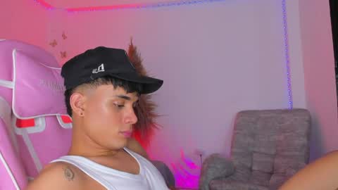 Snapshot of axel_cody_ chatting on May 25, 4:13 pm AXEL online show from May 25, 4:13 pm