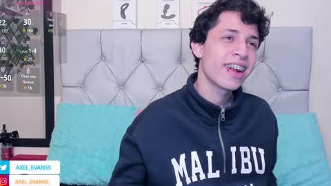 Axel Evanss online show from December 3, 1:21 pm